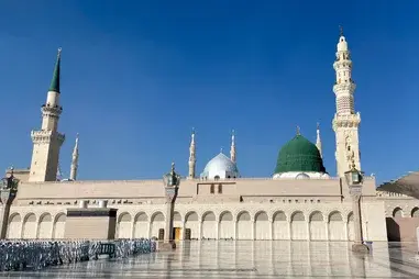 4 Star 10 Nights July Umrah Package