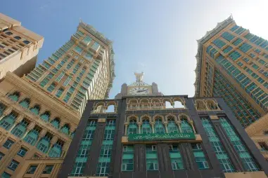 04 Star 7 Nights April Umrah Packages